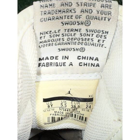 Air Jordan 1 Retro High OG Black Toe GS Kids Size 6Y Women 7.5 Black Red Chicago - Picture 12 of 12